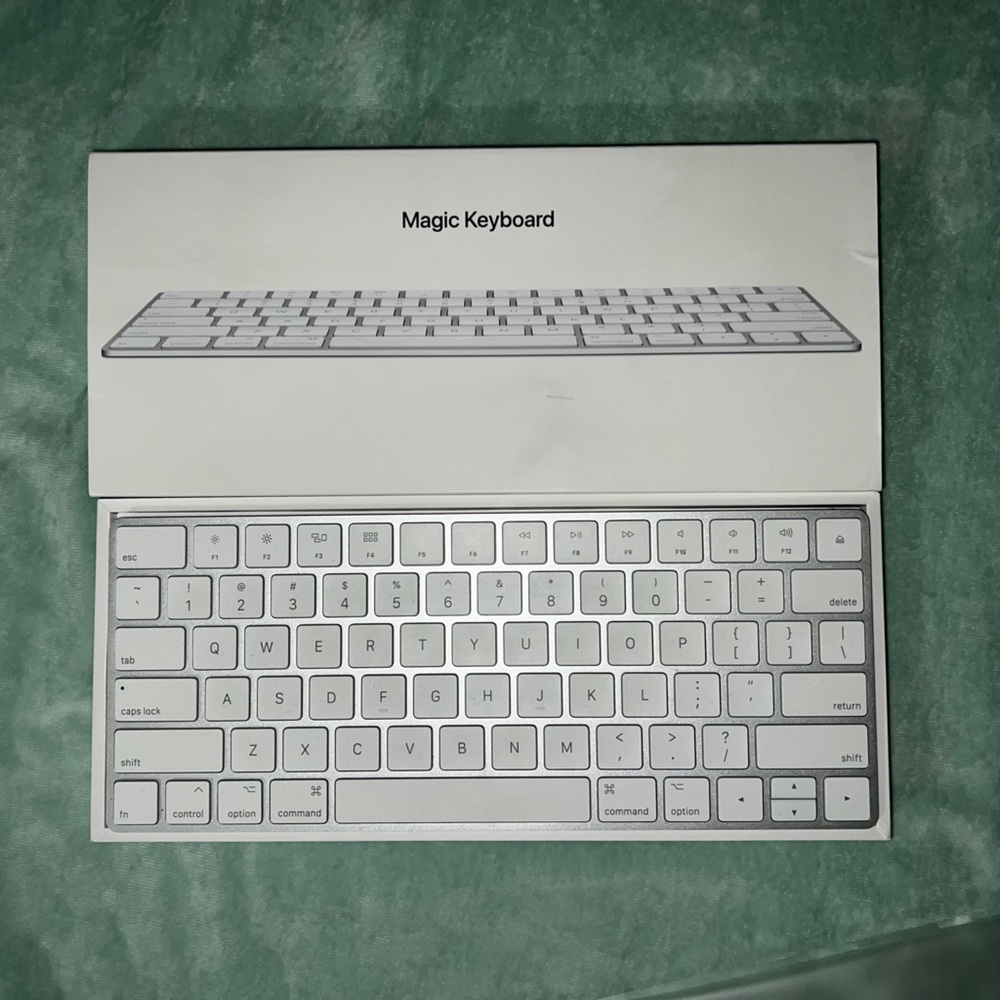 Apple Magic Keyboard - Picture 3 of 3
